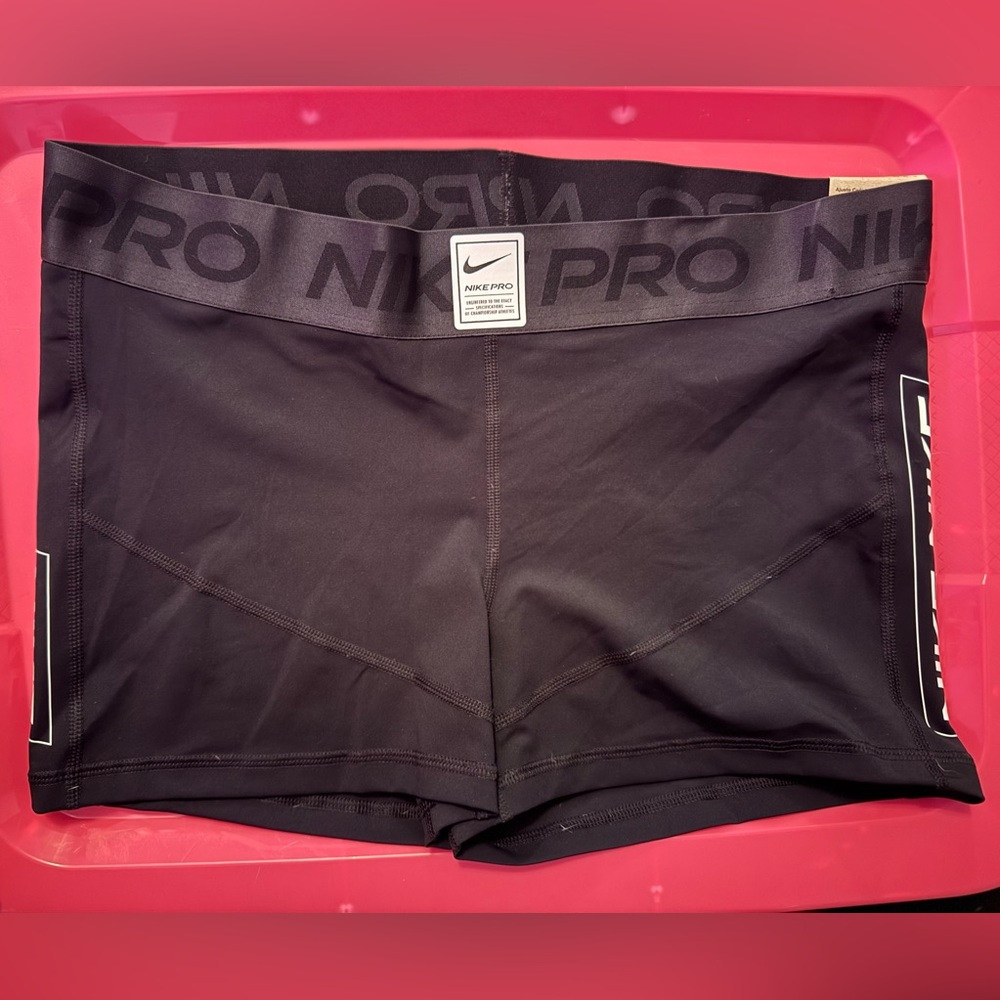 Nike Pro Women's Black Shorts - Picture 3 of 10